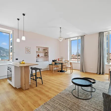 Le Saint Michel,dernier Etage, Vieux Menton, Zone Pietonne Апартаменти