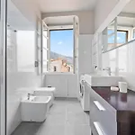 Le Saint Michel,dernier Etage, Vieux Menton, Zone Pietonne