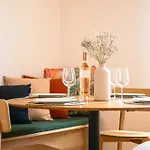 Apartment Le Saint Michel,dernier Etage, Vieux Menton, Zone Pietonne *