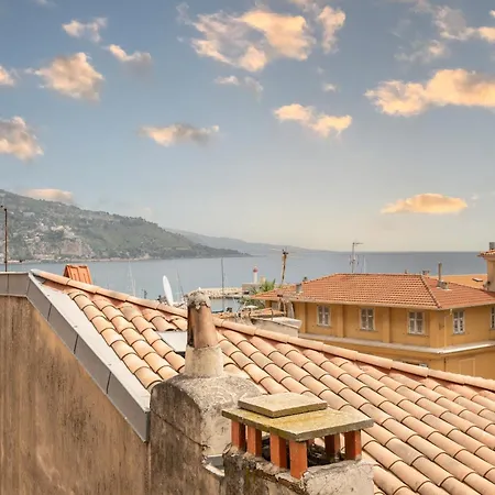 Le Saint Michel,dernier Etage, Vieux Menton, Zone Pietonne *