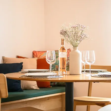 דירה Le Saint Michel,dernier Etage, Vieux Menton, Zone Pietonne *