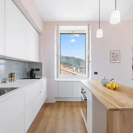 Le Saint Michel,dernier Etage, Vieux Menton, Zone Pietonne דירה מנטון