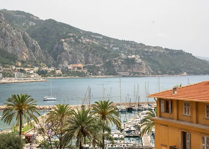 Apartment Le Saint Michel,dernier Etage, Vieux Menton, Zone Pietonne Menton