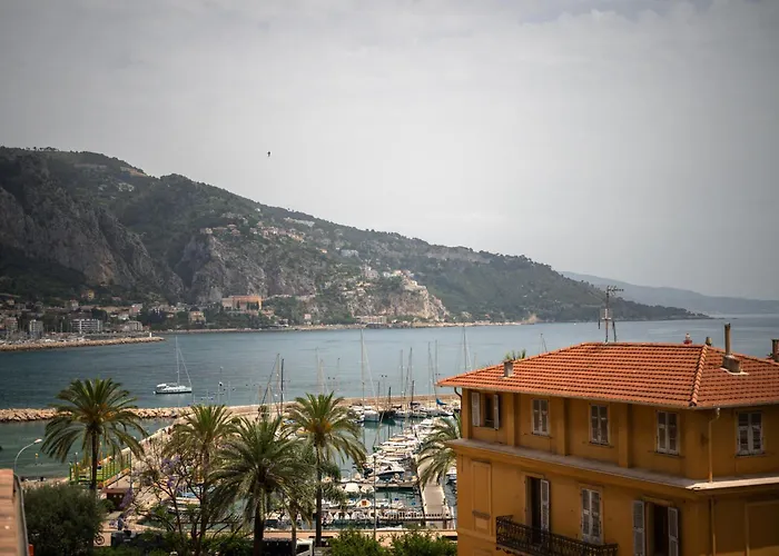 Apartmán Le Saint Michel,dernier Etage, Vieux Menton, Zone Pietonne Menton