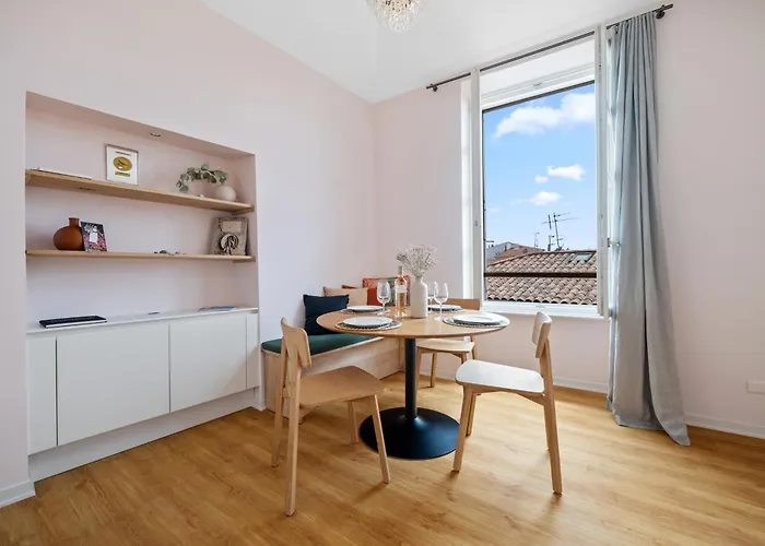 Le Saint Michel,dernier Etage, Vieux Menton, Zone Pietonne Apartmán *